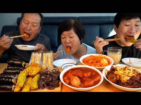로제 짜장 떡볶이와 각종 튀김 김밥에 순대까지 종합 분식세트 이소떡 분식 Korean snack set