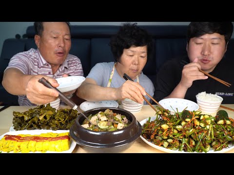 오이소박이 계란말이 미역귀 된장찌개 밥도둑 반찬들과 집밥 먹방 A hearty homemade meal