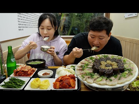 새벽에 운동하고 영양보충하러 부산에 돼지국밥 먹으러 갔습니다 Pork and rice soup in