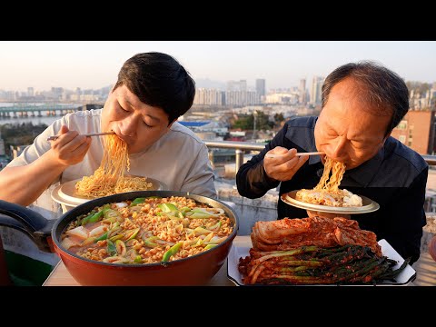 아버지의 첫 옥탑 먹방 한강뷰보며 순두부 열라면 먹방 Hot spicy ramen with Soft
