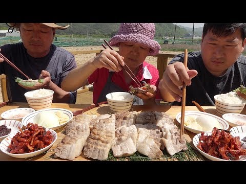 대나무와 솔잎으로 잡내 없앤 보쌈 Bossam 요리 먹방 Mukbang eating show