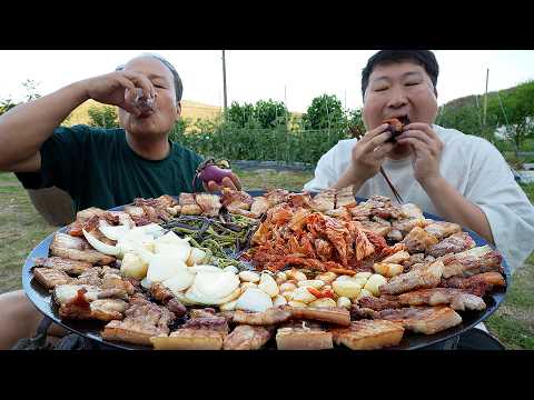 양파 캐는 날은 삼겹살 먹는 날 직접 수확한 양파 와 마늘 로 즐기는 푸짐한 솥뚜껑삼겹살