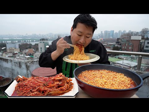 마지막 옥탑방 먹방 쌀쌀한 야외에서 먹는 꿀맛 라면 Last Mukbang at the Rooftop 요리