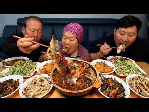 집밥 무청으로 만든 고등어찜과 무청밥 오징어부추전 어묵볶음 풋마늘무침 만가닥버섯볶음 집밥 한상 먹방 요리