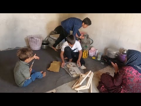 Nomadic Life Falling Wax for Bees