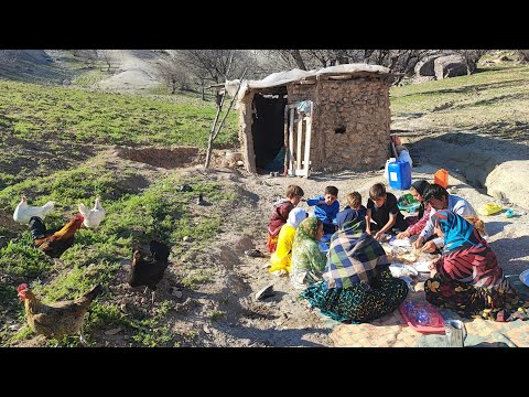 Nomadic life cooking lunch
