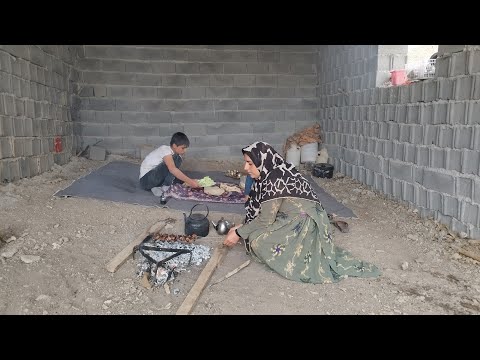 Construction of huts by children and nomadic women