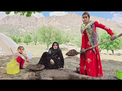 Journey into Tradition A Nomadic Woman s Quest to Create a