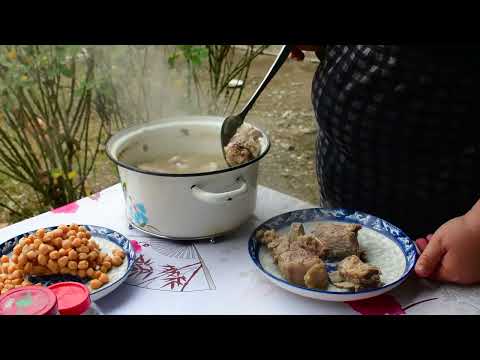 SUPER DELICIOUS AZERBAIJANI VILLAGE MEAL BOZBASH Cooking in