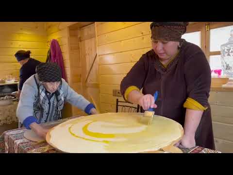 Cooking 101 Piece of Samosa and Uzbek Tortillas In Tandoor