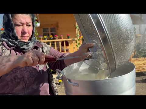 Making Chicken Pilaf with Vegetables and Egg
