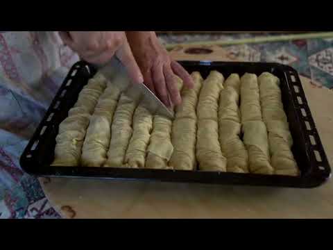 Making Traditional Turkish Baklava Baking Sweets