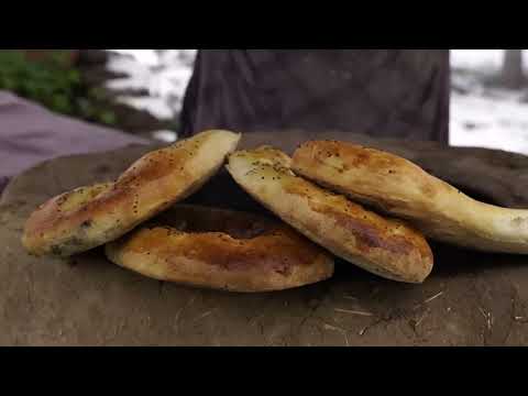 TRADITIONAL AZERBAIJANI BREAKFAST Tandoori Bread and Eggs