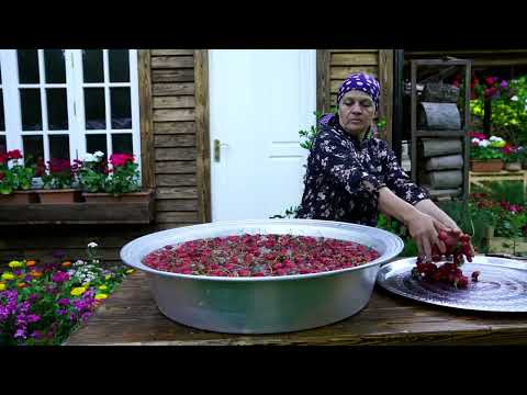 Keeping Strawberries Without Boiling and Freezing for The