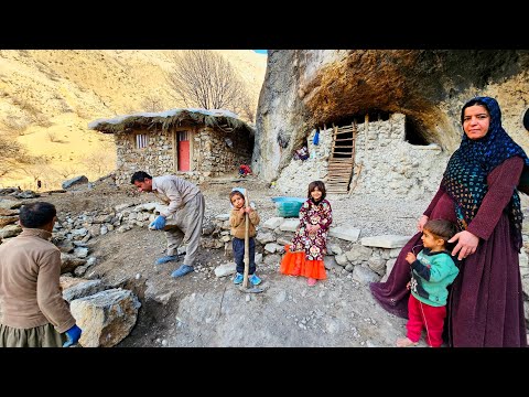 A busy day with the nomads Building a house with powerful
