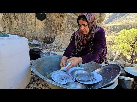 Kulthum s return to the village children s meeting with