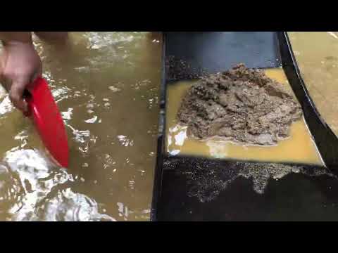 Hidden GOLD Discovered in the Middle of Nowhere goldmines