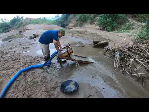 A River Full of GOLD Massive Discovery goldmines gold