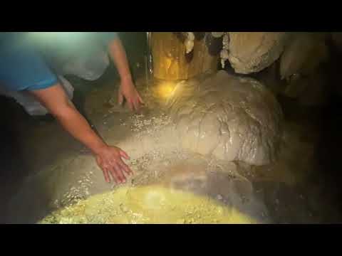SHOCKING Natural Gold Vein Found Inside a Cave gold