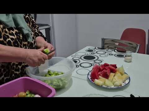 YENİ TAVUK KÜMSİMİZİ İKİYE BÖLDÜK ACİL BİRMEMİZ LAZIM VE