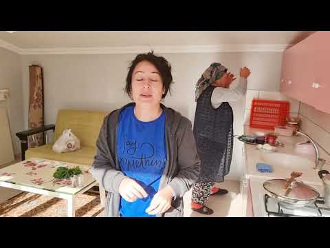SABAH KAHVALTIMIZ MENEMEN YUMURTA VE REÇEL
