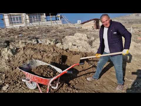 BAHÇEMİZE TEMİZ TOPRAK GETİRDİK BAHÇE DÜZENLEMESİ YAPIYORUZ