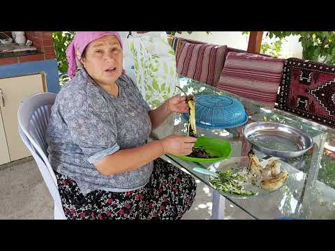 ÖĞLE YEMEĞİNDE PATLICAN VE DOMATES SALATASI KAVUN HATİCE