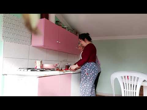SABAH KAHVALTISINDA KAVURMALI SOĞANLI MENEMEN TARİFİ