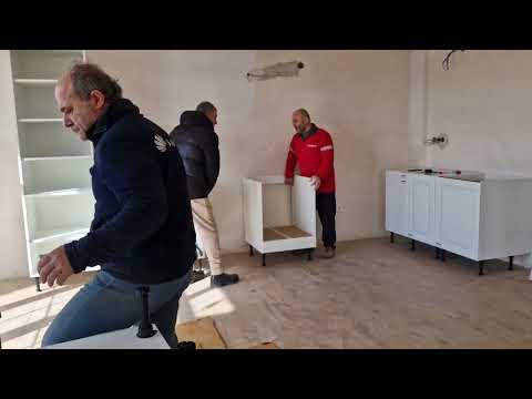 KARDEŞİMİN MUTFAK DOLAPLARININ KURULUMU DEVAM EDİYOR