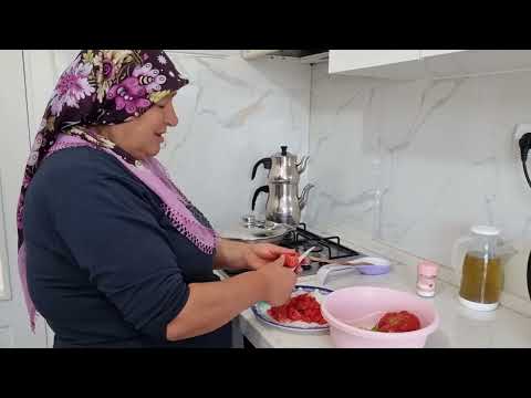 HOŞ SOHBETLİ KAHVALTI HAZIRLIĞI BİBERLİ MENEMEN