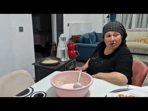 AKŞAM AKŞAM HATİCE HANIM YİNE İŞ BAŞINDA HAMUR İŞİ YAPIYOR