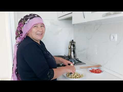 BAHÇEMİZDEN TAZE TAZE OTLARIMIZ SABAH KAHVALTISI PATLICAN