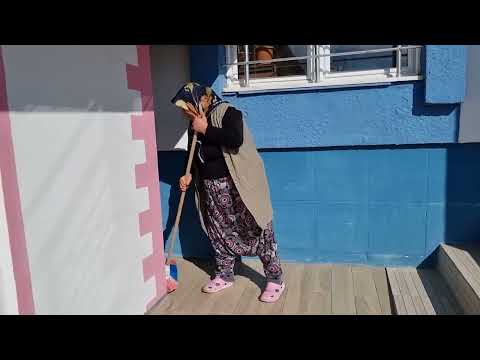 BUGUN ÇALIŞMA ZAMANI VE TAVUKLARIN BAYRAMI