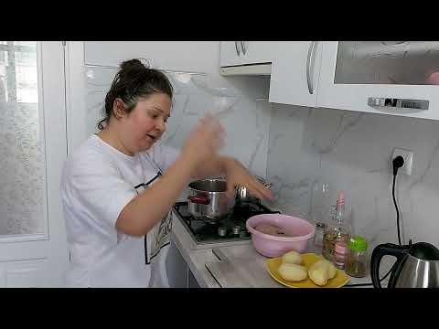 PATATESLİ SARIMSAKLI VE BOL BAHARATLI TAVUK HAŞLAMASI GÜZEL