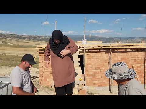 YENİ EVİMİZE İSKELE MERDİVEN HATİCE HANIMA ÇATIYA ÇIKMAK