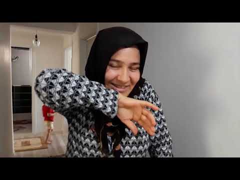 Ablama Uyurken Bir Balon Dolusu Su Eşek Şakası