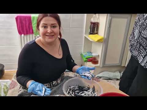 AKŞAM AKŞAM HAMSİ TAVA TEZE SARIMSAK SOSLU ÇOK GÜZEL
