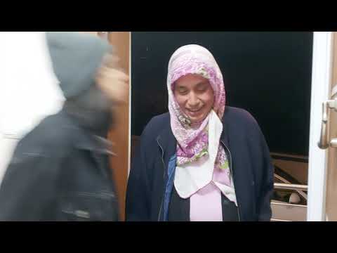 GÜLCAN VE ARKADAŞINDAN MİSAFİR ZİYAFETİ