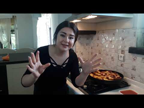 BALKON TEMİZLİĞİ YAPIYOR BABAM ANNEME EŞEK ŞAKASI YAPIYOR