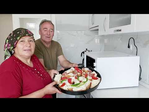 FIRINDA MİNİ MİNİ TOSTLAR BİRAZCIK BOL SOHBET