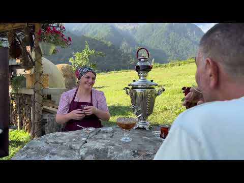 Magical Gifts Of Figs And Blackberries From The Garden Of A