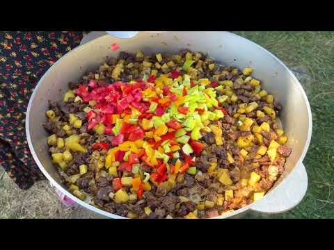 A Couple of Hermits Cooks EGGPLANTS with Very Juicy Meat