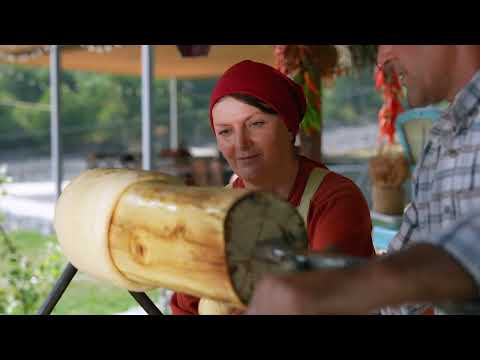 Making Really Crispy TRDELNIK with Cinnamon and Pistachios