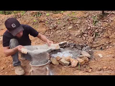 Building an Underground Survival House for Winter One Man s