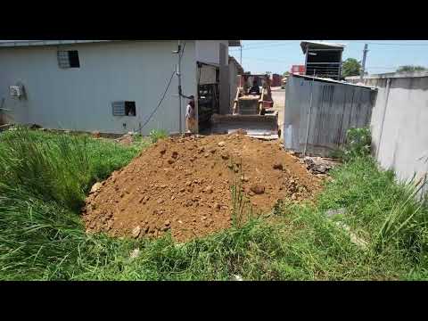 Amazing Skills powered by Komatsu D60p Dozer Pushing Soil