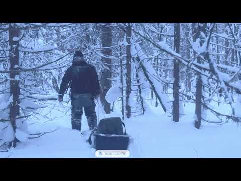 Surviving a Deadly SNOWSTORM in an Abandoned Cabin House
