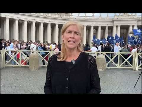 Pope Leo XIV thanks the faithful from Vatican window after