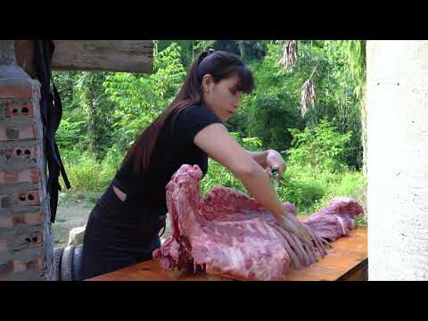 How to prepare a dish using 10kg of pork bones