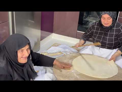 GÜMBÜR GÜMBÜR SPARİŞLER GİDİYOR 3 TEPSİ SU BÖREĞİ SPARİŞİ