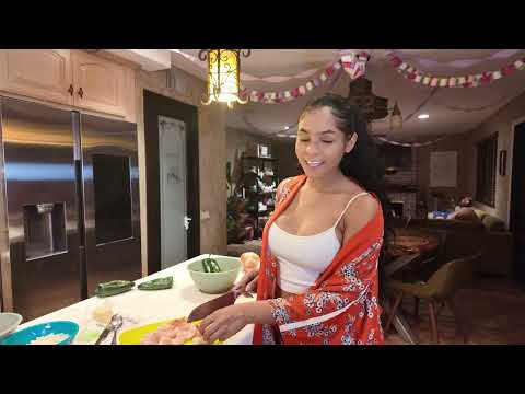 Cooking with Layna l Chile Relleno de Camarón